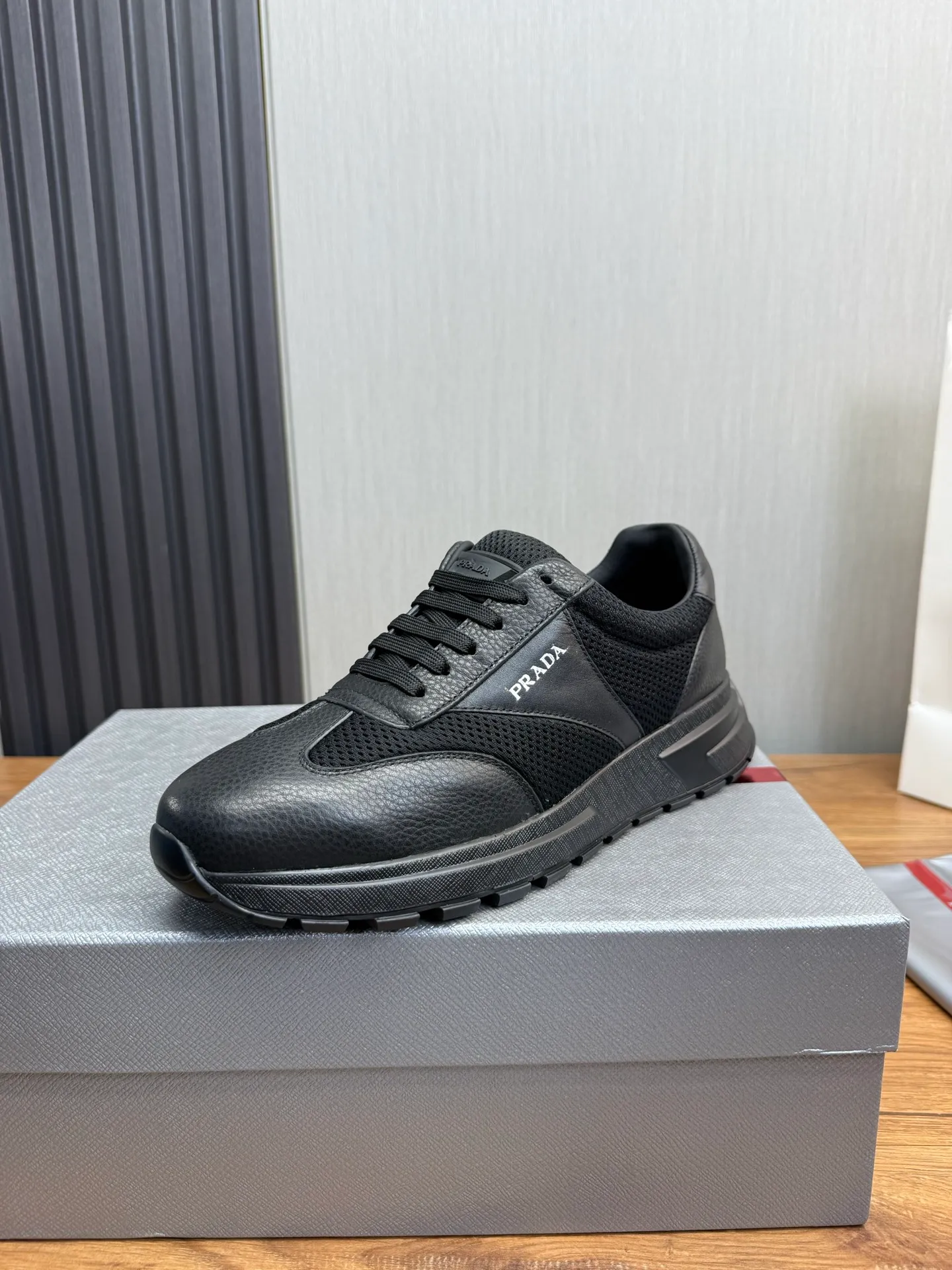 Men's shoes 💰560💰 [PRADA] Hot-selling men's shoes shipped 👏Official website synchronized ⬆️ Original cowhide fabric + cowhide lining, cowhide feet 🐮 1:1 shipment ✔️Original original bottom, 38-45 (45. Customized, non-refundable)